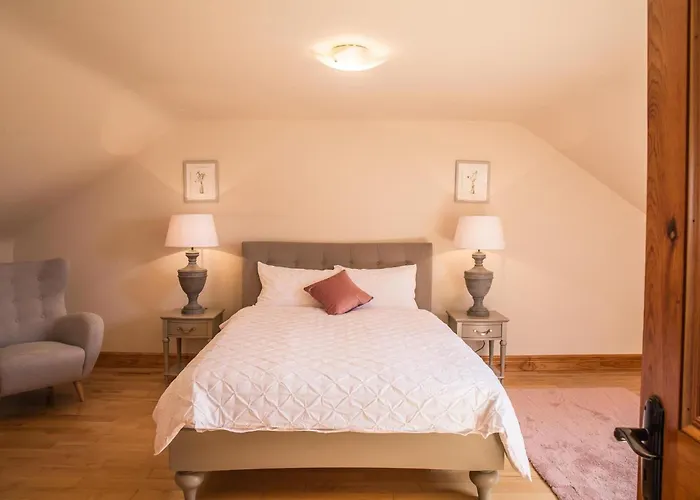 Once Upon A Tide 클리프덴