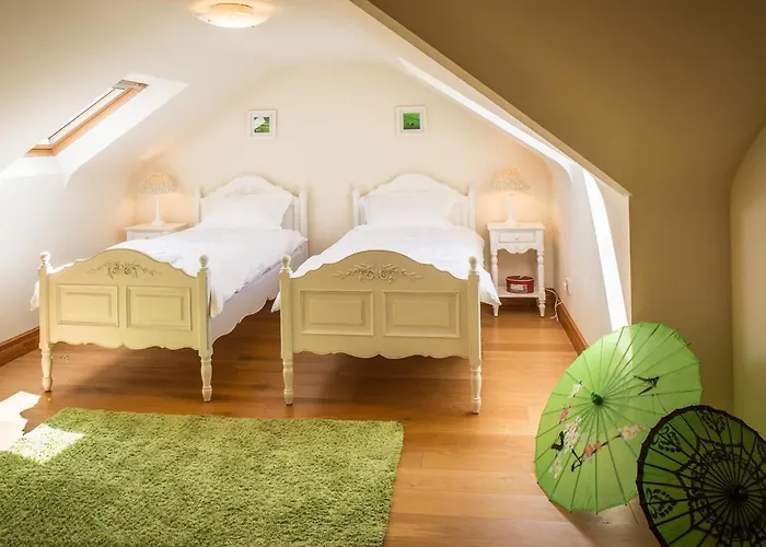 Once Upon A Tide 클리프덴